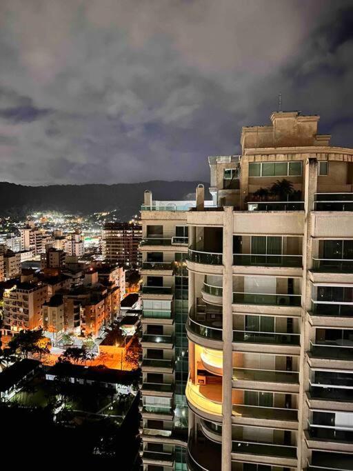 Apto Com Vista Para O Mar Com 2 Vagas - Guarujá Esterno foto